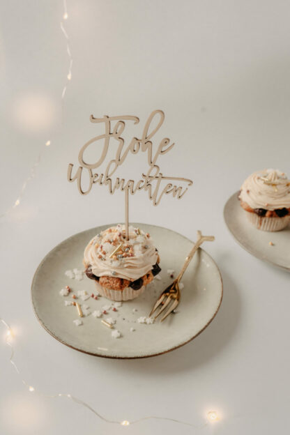 Kuchenstecker Frohe Weihnachten aus Holz.