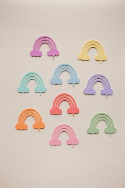 Bunte Regenbogen Stecker für den Geburtstagskranz.