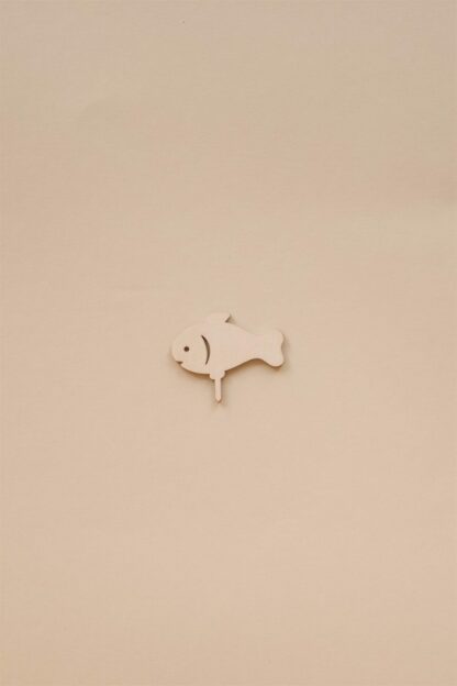 Auf diesem Bild sieht man einen Fisch als Stecker für den Geburtstagskranz.