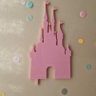Auf diesem Bild sieht man ein Schloss in rosa als Stecker für den Geburtstagskranz.