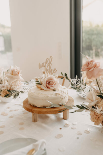 Torte zum ersten Geburtstag mit Cake Topper Wild one.