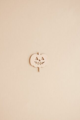 Halloween Kürbis Stecker für den Geburtstagskranz.