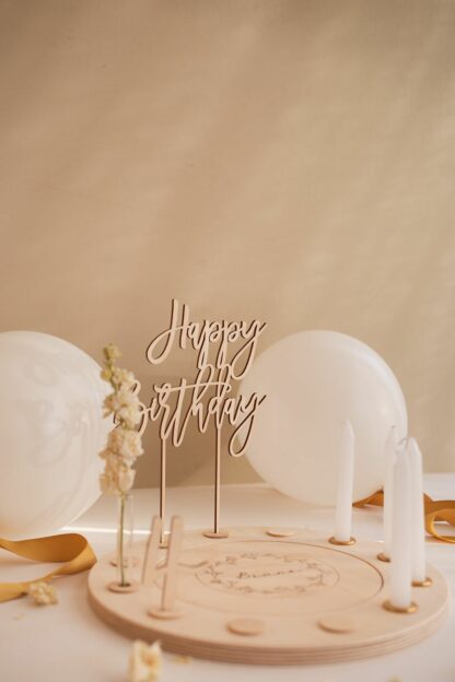 Geburtstagsring mit kleinen Ziffernset und Kerzen.