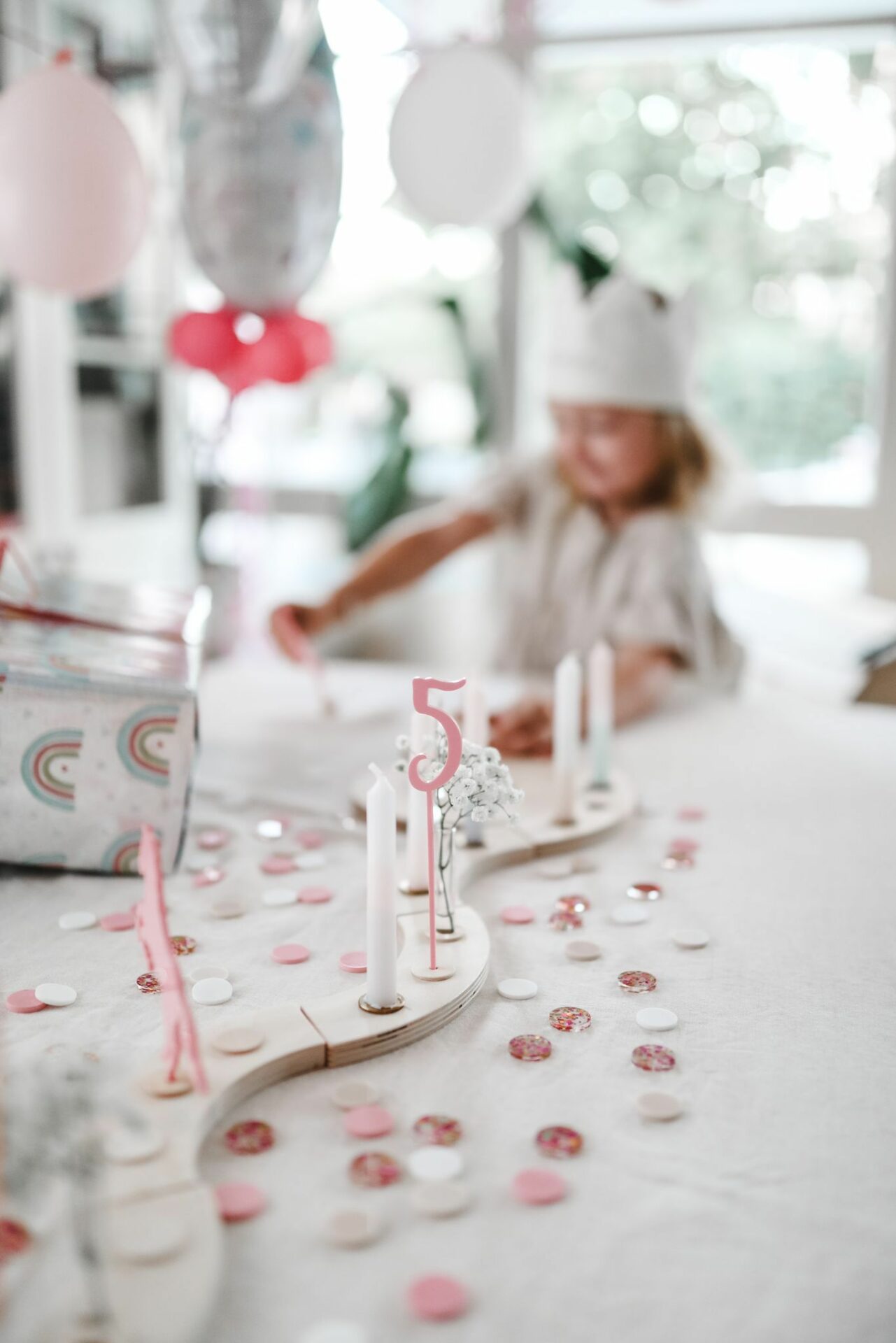 Konfetti für einen Mädchen Geburtstag zum wiederverwenden.