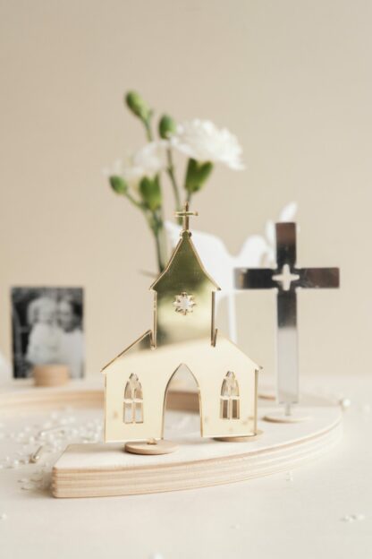 Kirchen Stecker als Tischdeko zur Taufe für den Geburtstagskranz.