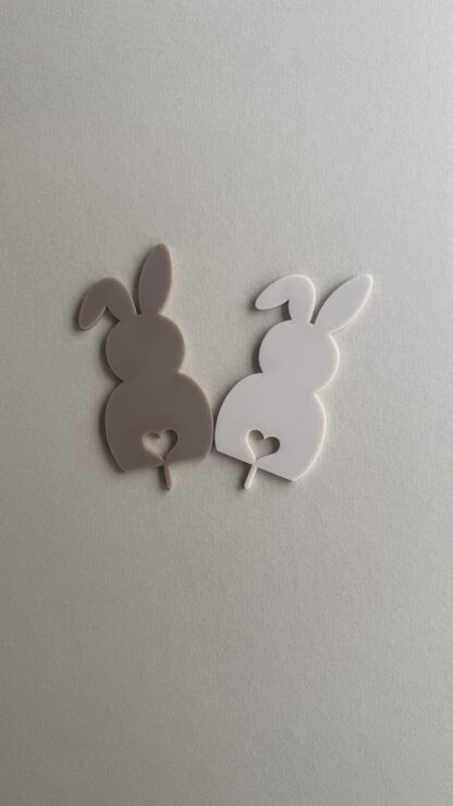 Stecker Hase mit Knickohr und Herzpo Geburtstagskranz bunt – Bild 3