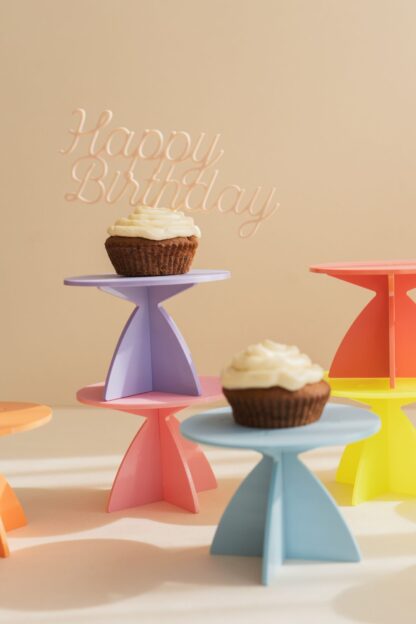 Cupcake Ständer in Pastellfarben.