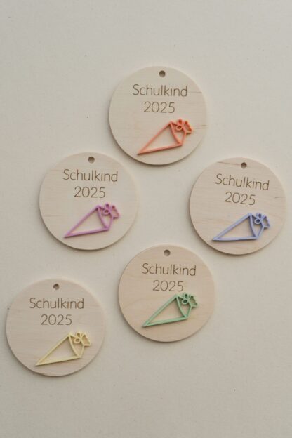 Schulkind 2025 Anhänger für die Schultüte.