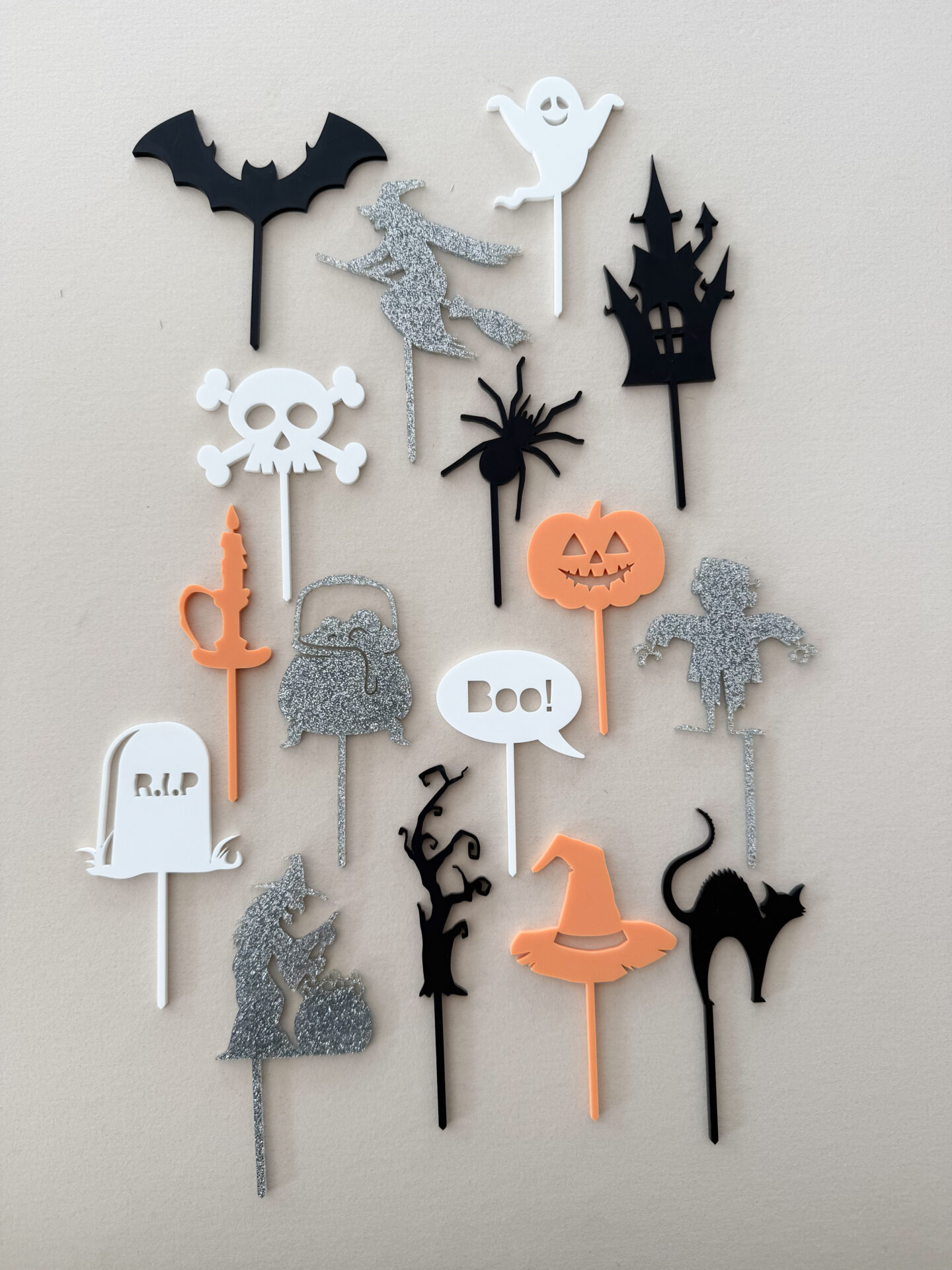 Bunte Cupcake Stecker zu Halloween für Muffins.