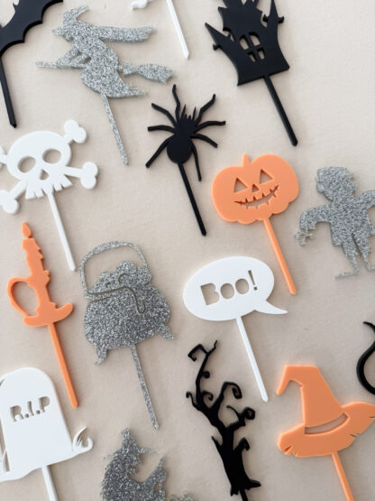 Bunte Cupcake Stecker zu Halloween für Muffins.