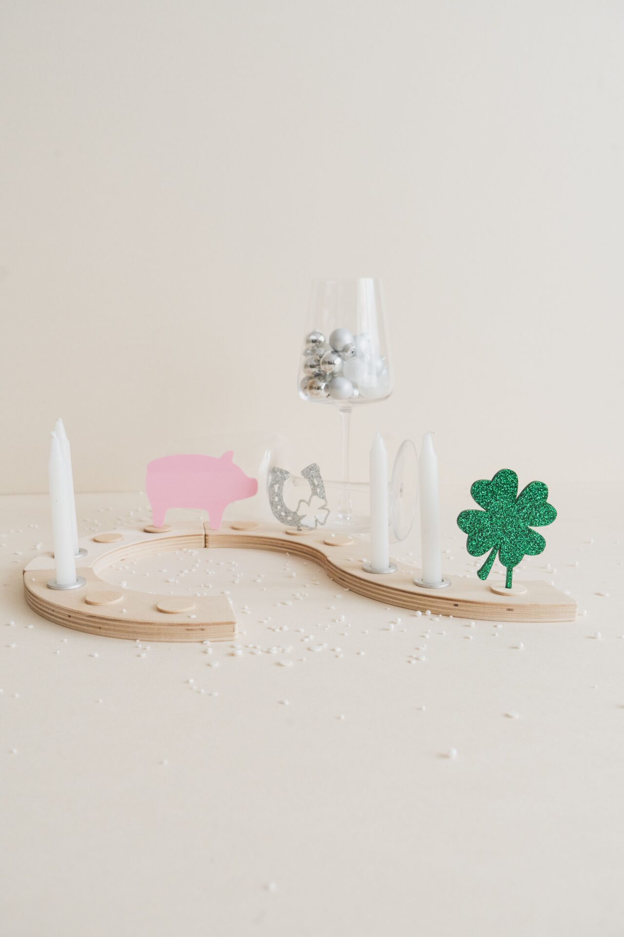 Wiederwendbare Tischdeko für Silvester.